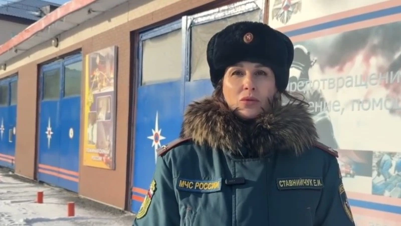 В Южно-Сахалинске утром загорелся фонарь на Кадетской школе