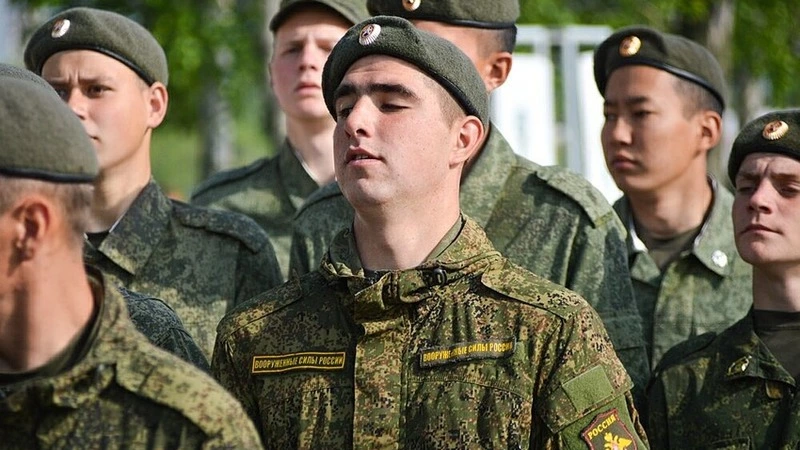 У военных на Сахалине проверят форму и запасы тушенки