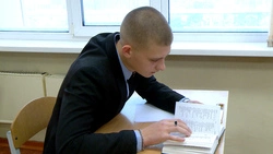 Школьники Сахалина и Курил написали итоговое сочинение про гордыню, отчаяние и безвыходные ситуации