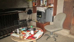 Притон организовали в подвале жилого дома в центре Южно-Сахалинска