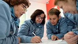 Слет «серебряных» волонтеров провели в Молодежном центре Корсакова