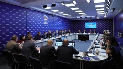 «Единая Россия» разработает план по поддержке экономики в условиях санкций