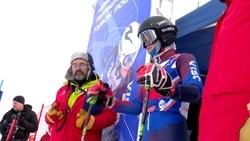 Скорость за 100 км/ч и крутые виражи: на Сахалине стартовал этап Кубка России по горным лыжам