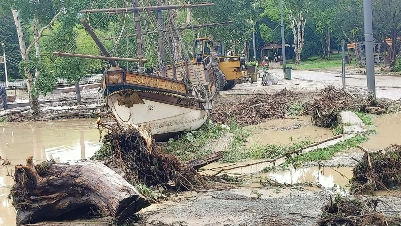 Городской парк им. Гагарина в Южно-Сахалинске едва не смыло после дождя 1 сентября