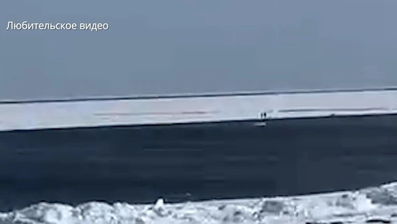 Около пятидесяти рыбаков с тремя снегоходами унесло в море — Центр внимания 6 марта