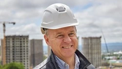 Мэр Южно-Сахалинска поздравил местных жителей с Днем строителя