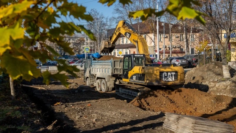 Мэр Сергей Надсадин проверил ход капитального ремонта улицы Хабаровской