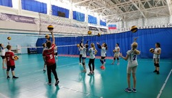 Подростков Сахалина пригласили в бесплатную секцию по волейболу