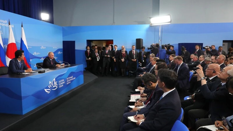 Путин предложил заключить мирный договор с Японией без предварительных условий