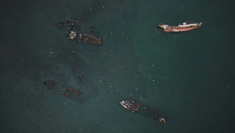 «Кладбища затонувших кораблей»: на Сахалине проходит большая чистка прибрежных зон