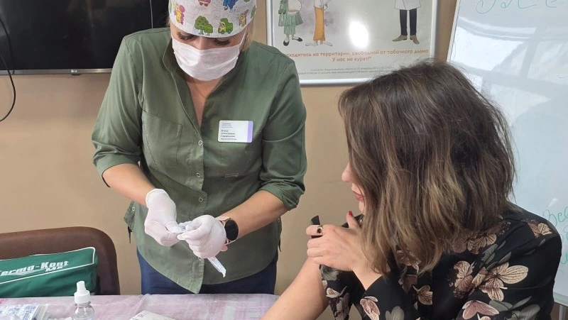В Сахалинской области за неделю прививку от гриппа сделали около 5 тысяч островитян