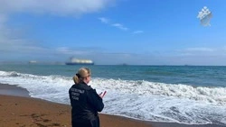 Труп мужчины обнаружили на берегу моря в Корсаковском районе 