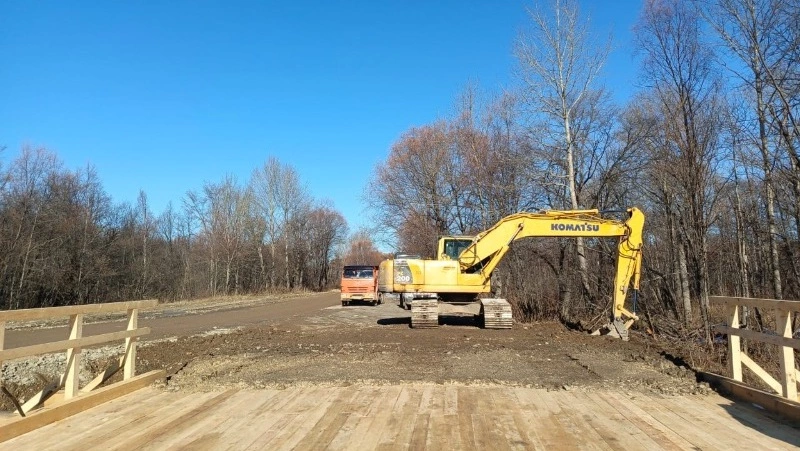 В Тымовском районе открыли движение по отремонтированному после паводка мосту