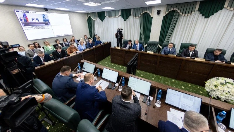 Половина — на социалку