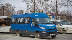 Школьники с 1 июня должны оплачивать проезд за свой счет