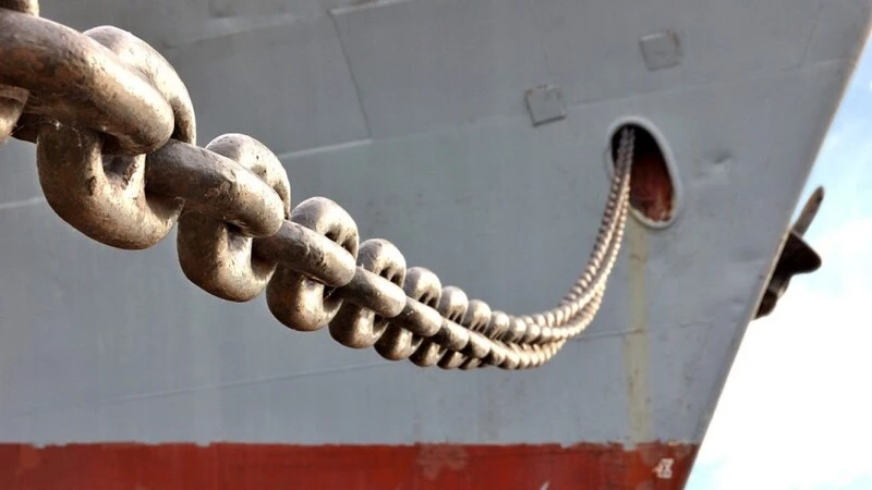 Сломавшийся сахалинский теплоход трое суток тащили от Урупа до Корсакова