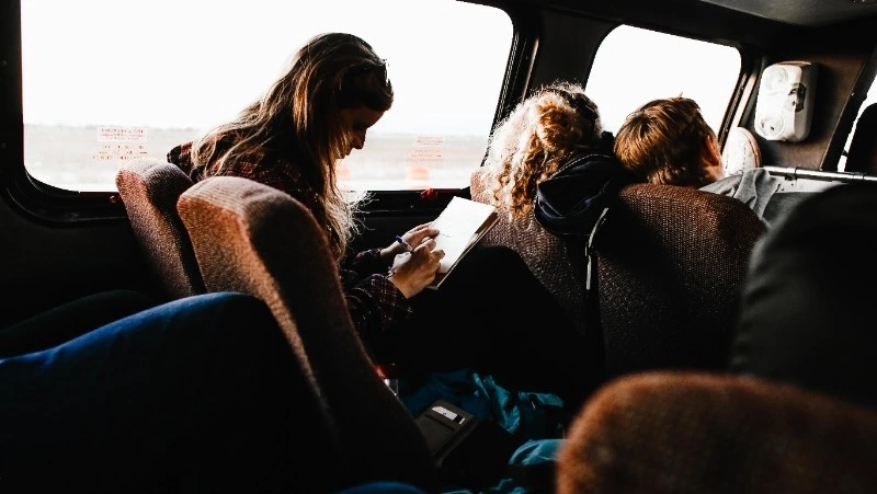 Бесплатный проезд для школьников сделал бизнесмен на юге Сахалина