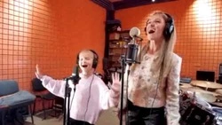 Артисты Сахалина исполнили новую песню «Жар-птица» для бойцов на СВО