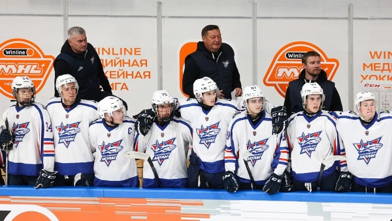 Сахалинские хоккеисты встретятся с командой «Динамо-Шинник» в Беларуси 