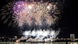 «С петардой в пасти убежать»: в МЧС рассказали, как запускать фейерверки на Сахалине