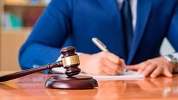 Сахалинец получил штраф за несвоевременную передачу данных об уволенных работниках