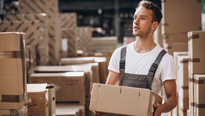 Жители Сахалина и Курил оценили бонусную программу «Почты России» для оплаты посылок