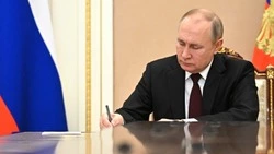 Путин требует принять реальные меры, чтобы у россиян выросли доходы
