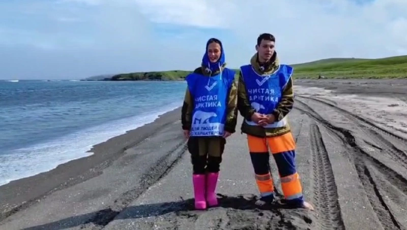 «Вместе в любую погоду»: волонтеры обручились на острове Шумшу