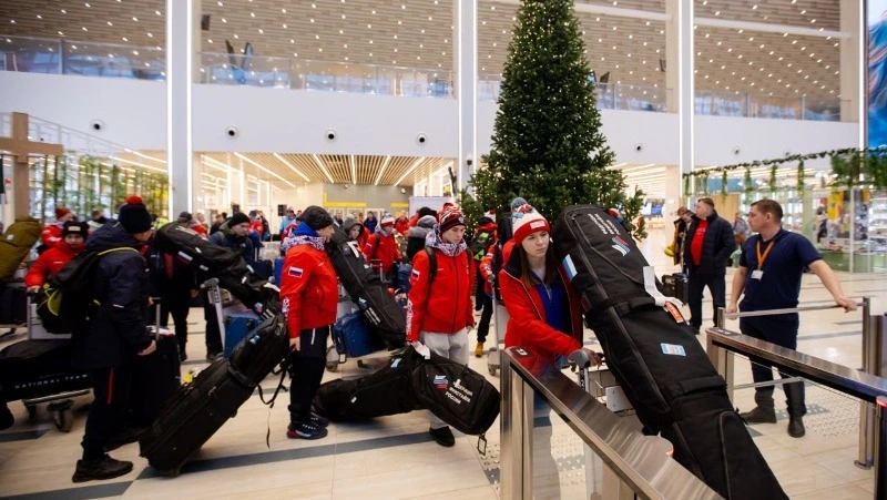 На Сахалин приехали первые спортсмены Российско-Китайских молодежных зимних игр