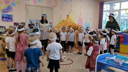 Начинающих полиглотов воспитывают на двух языках в детских садах Сахалина