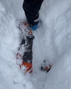 Известного спортсмена Бибикова засыпало лавиной в горах на Сахалине
