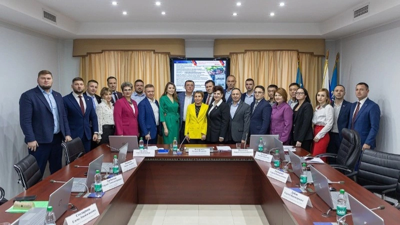 Депутаты Южно-Сахалинска оценили эффективность встречи с губернатором в Гордуме 