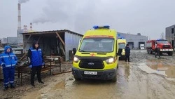 Четверых пострадавших доставили в больницу после обрушения строящегося здания в Южно-Сахалинске