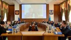 Удержать связи России и США пытаются на экономическом форуме на Сахалине