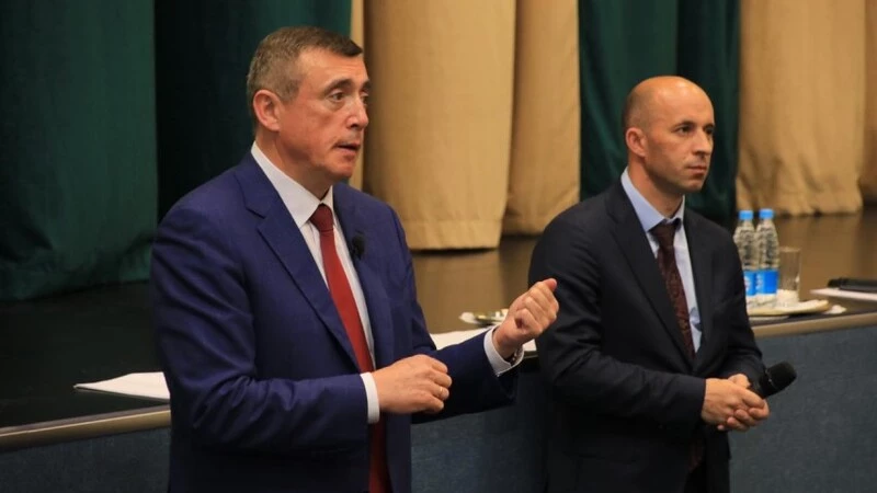 В Долинской больнице до октября начнут работать 7 новых специалистов