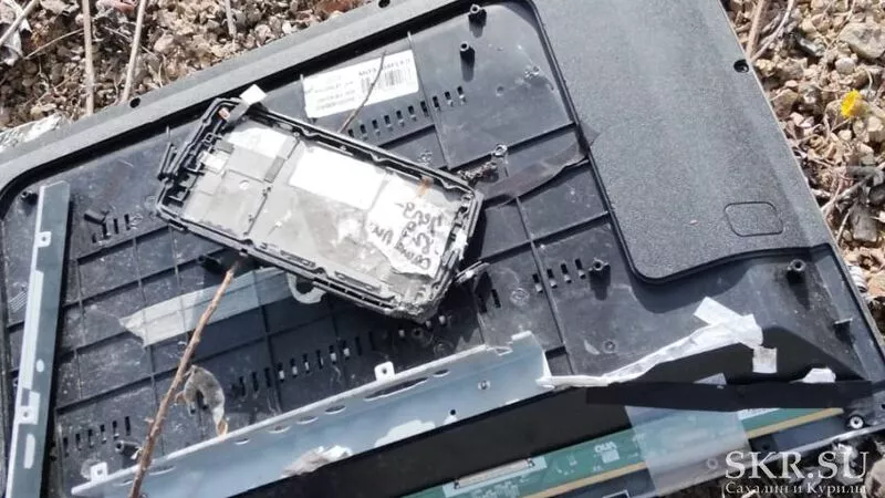 Свалку битых телевизоров, чайников и бамперов для смартфонов нашли в Южно-Сахалинске