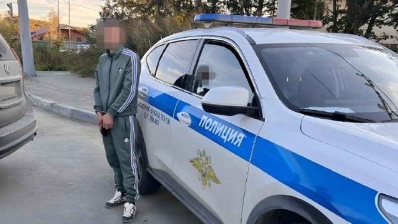 В Южно-Сахалинске инспекторы ГИБДД поймали пешехода с дозой наркотиков
