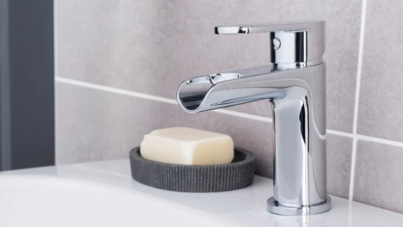 Горячую воду отключат на нескольких улицах Южно-Сахалинска 23 сентября