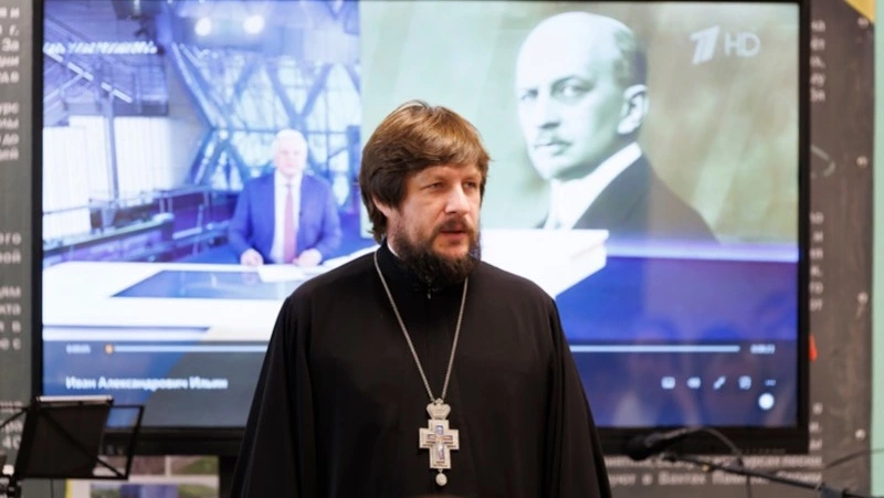 Школьникам и военным на Курилах рассказали о русском философе Иване Ильине