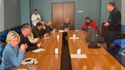 Губернатор Сахалина провел в аэропорту оперштаб перед вылетом в Тымовское