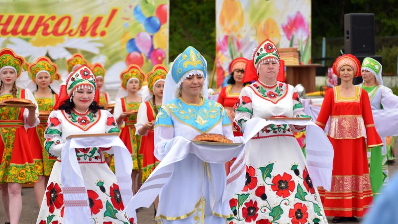 Лучших шахтеров и сельчан чествовали в Вахрушеве