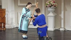 Национальные танцы, блюда и традиции: как прошла свадьба нивхов в Южно-Сахалинске