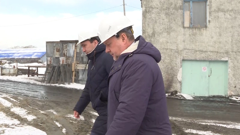 Депутат Госдумы объяснил жителям Корсакова суть поправок в Конституцию