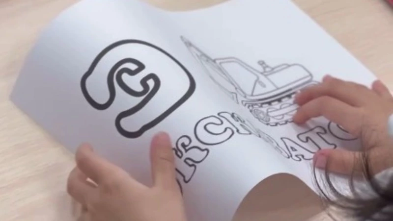 Министр образования Сахалина провела урок для первоклассников в Шахтерске