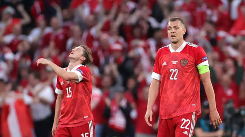 Сборная России по футболу вылетела из Евро-2020