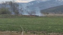  Сухая трава вспыхнула возле Ново-Александровска