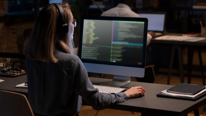 Сбер инвестирует миллиард рублей в подготовку топовых ИТ- и ИИ-специалистов