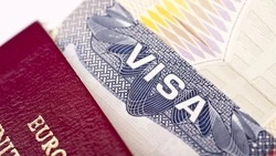 Путин одобрил запуск электронных виз в России с 1 августа 2023 года