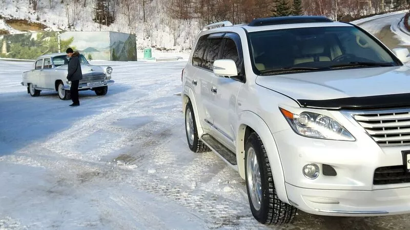 Ретроавтомобиль экс-губернатора Сахалина Хорошавина продали за 2,5 млн рублей