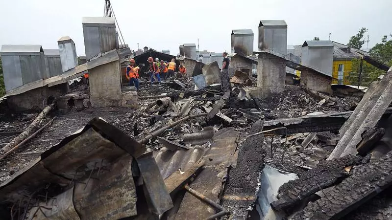 Эксперты выявили три версии пожара в южно-сахалинском доме на улице Ленина